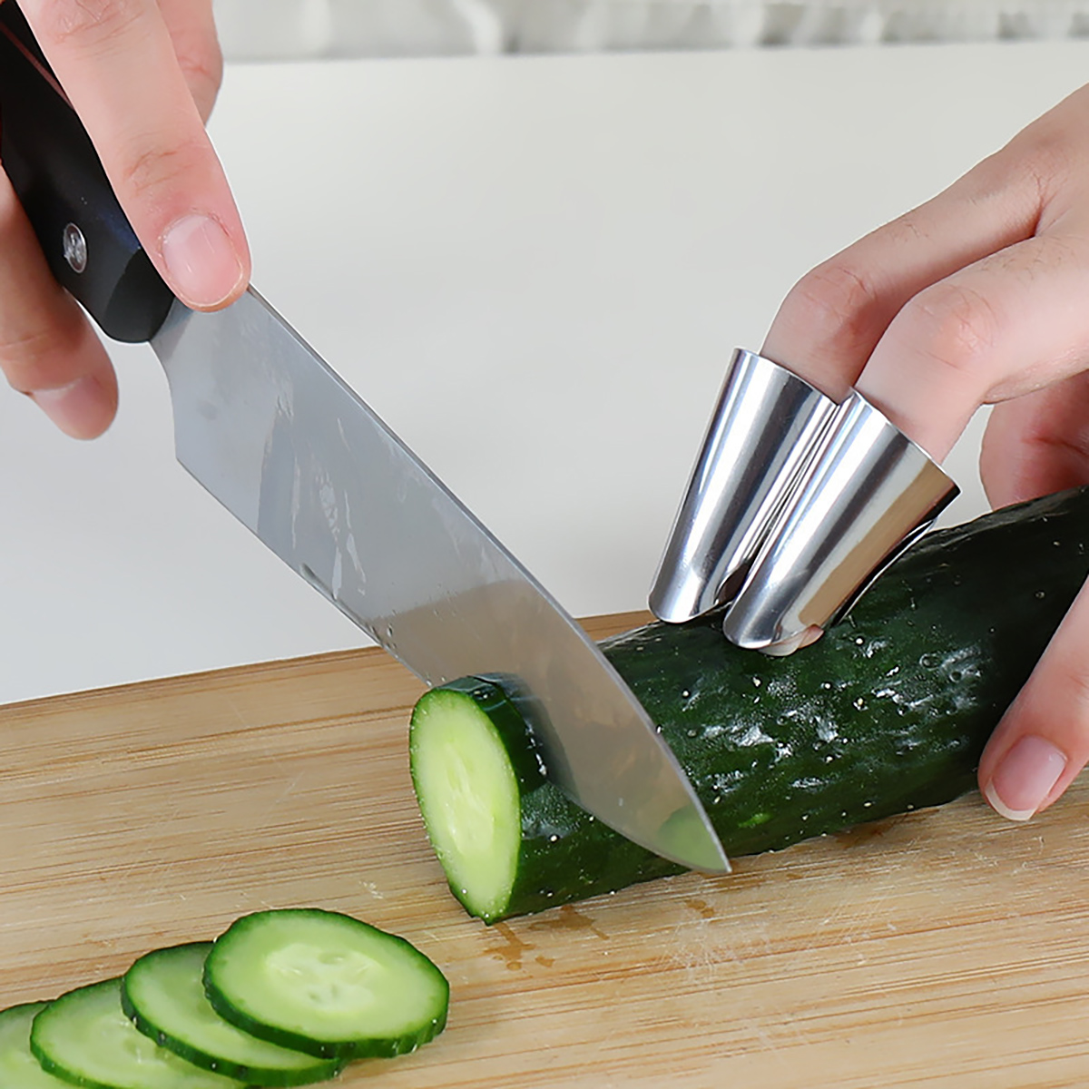 Protector de dedo de acero ino - Kitchen Gadgets Cool reseña y precio