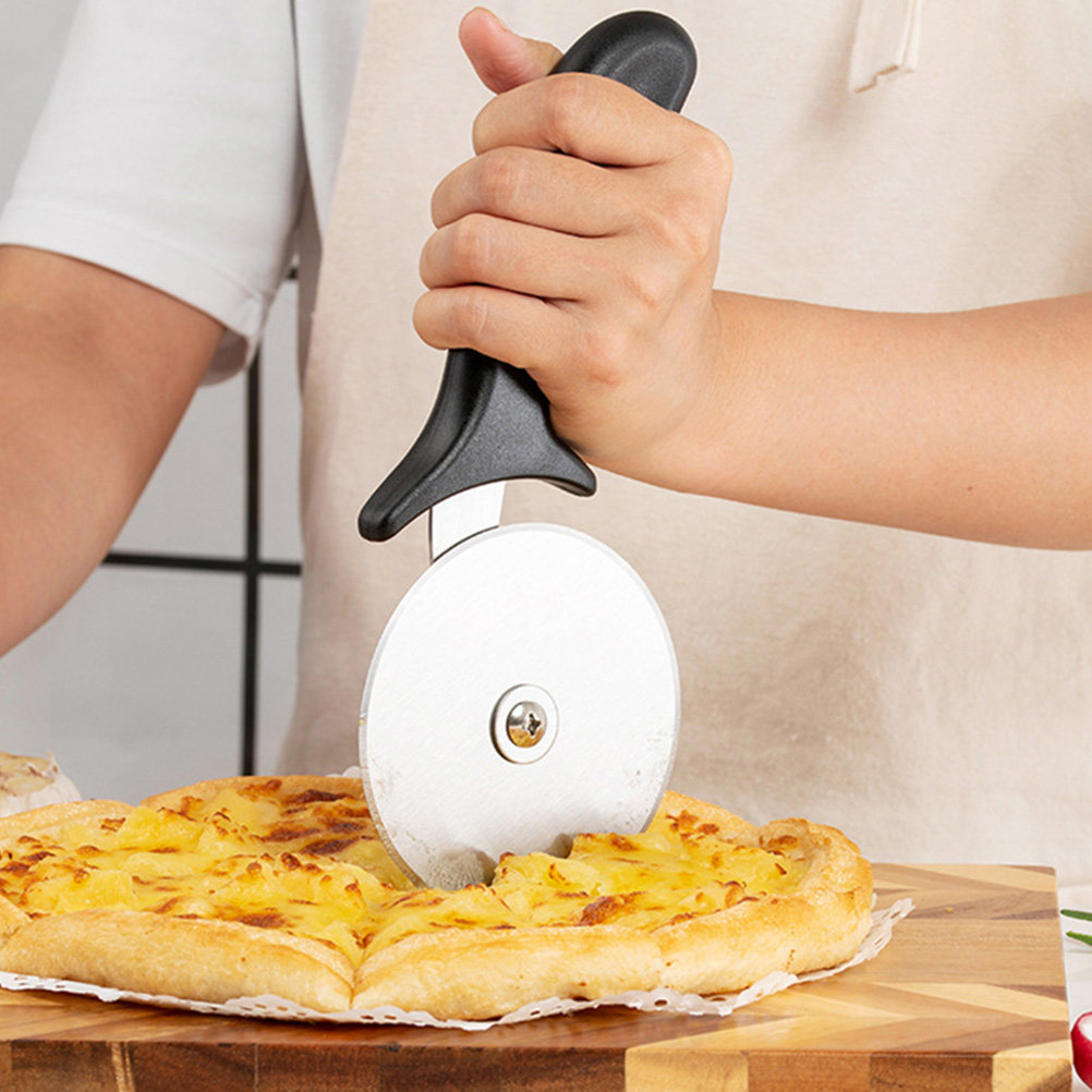 Cortador de Pizza Giratorio de - Pizza Stone Baking reseña y precio